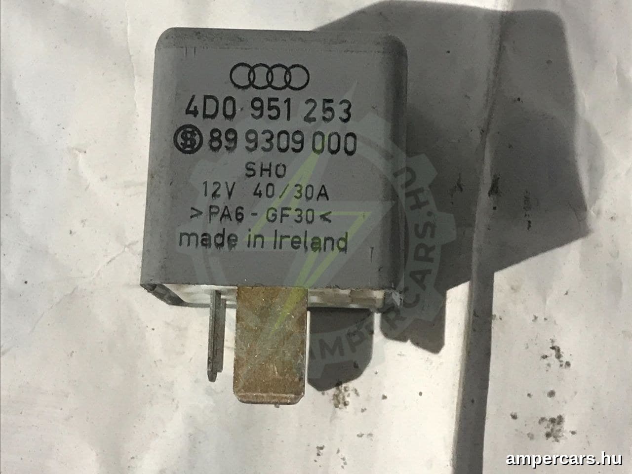 AUDI A4 (8E2, B6) - Üzemanyag Szivattyú Relé