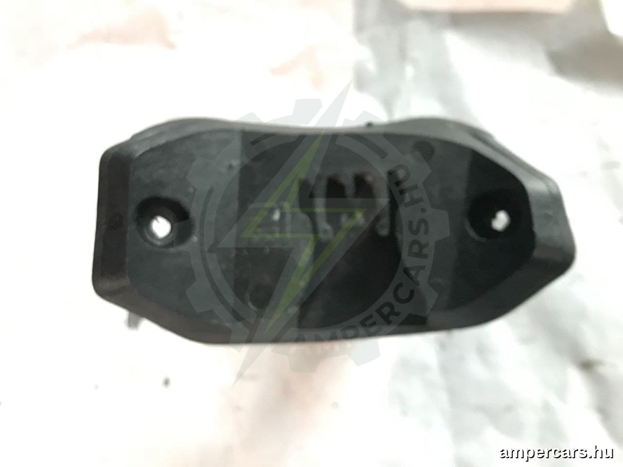 OPEL CORSA D - Tankajtó Nyitó Kar / Gomb