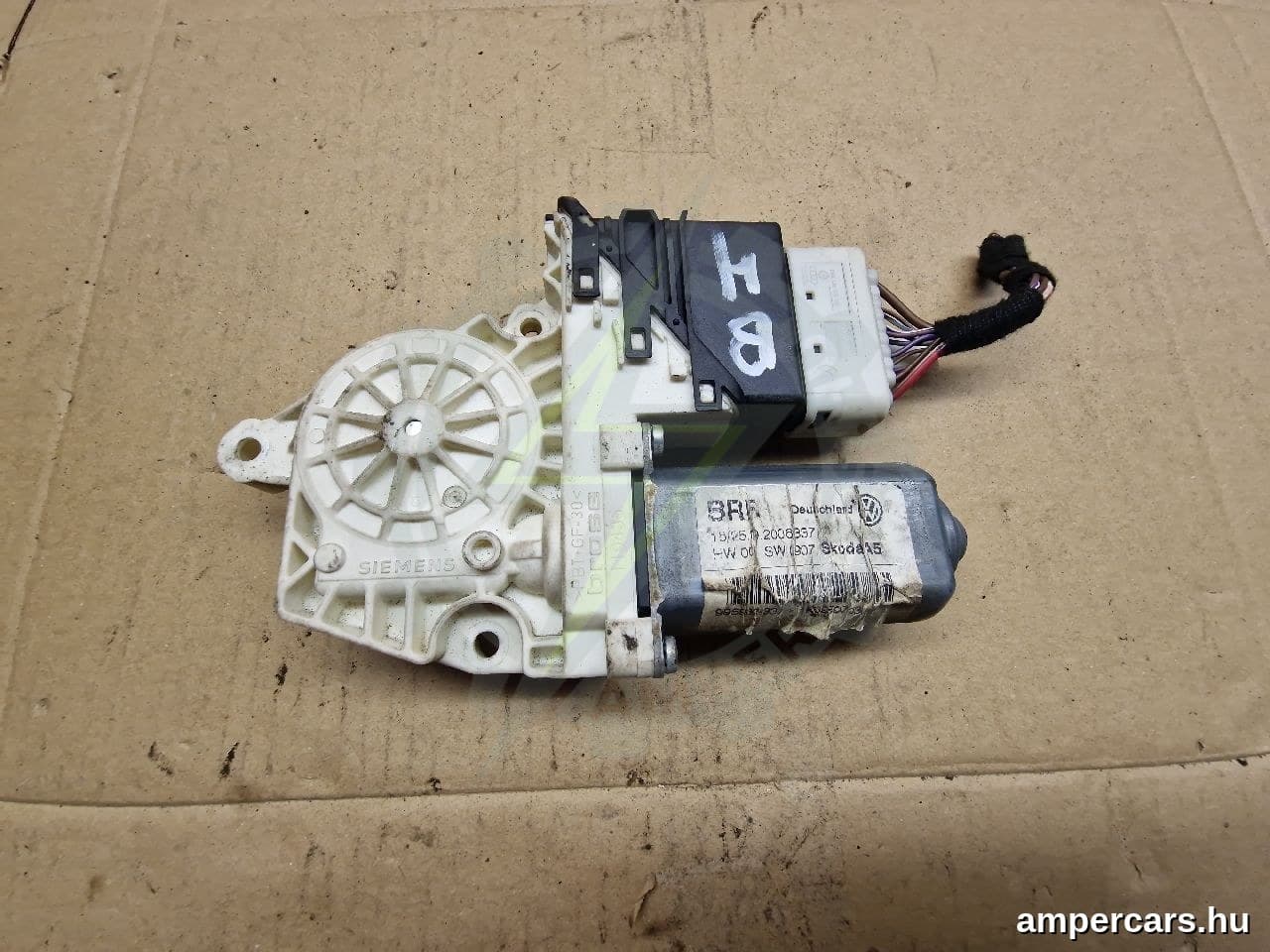 SKODA OCTAVIA II (1Z3) - Ablakemelő Motor