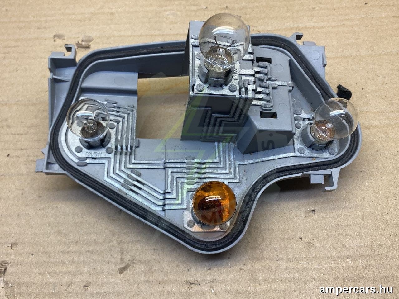 VW FOX (5Z1, 5Z3) - Hátsó Lámpa Foglalat