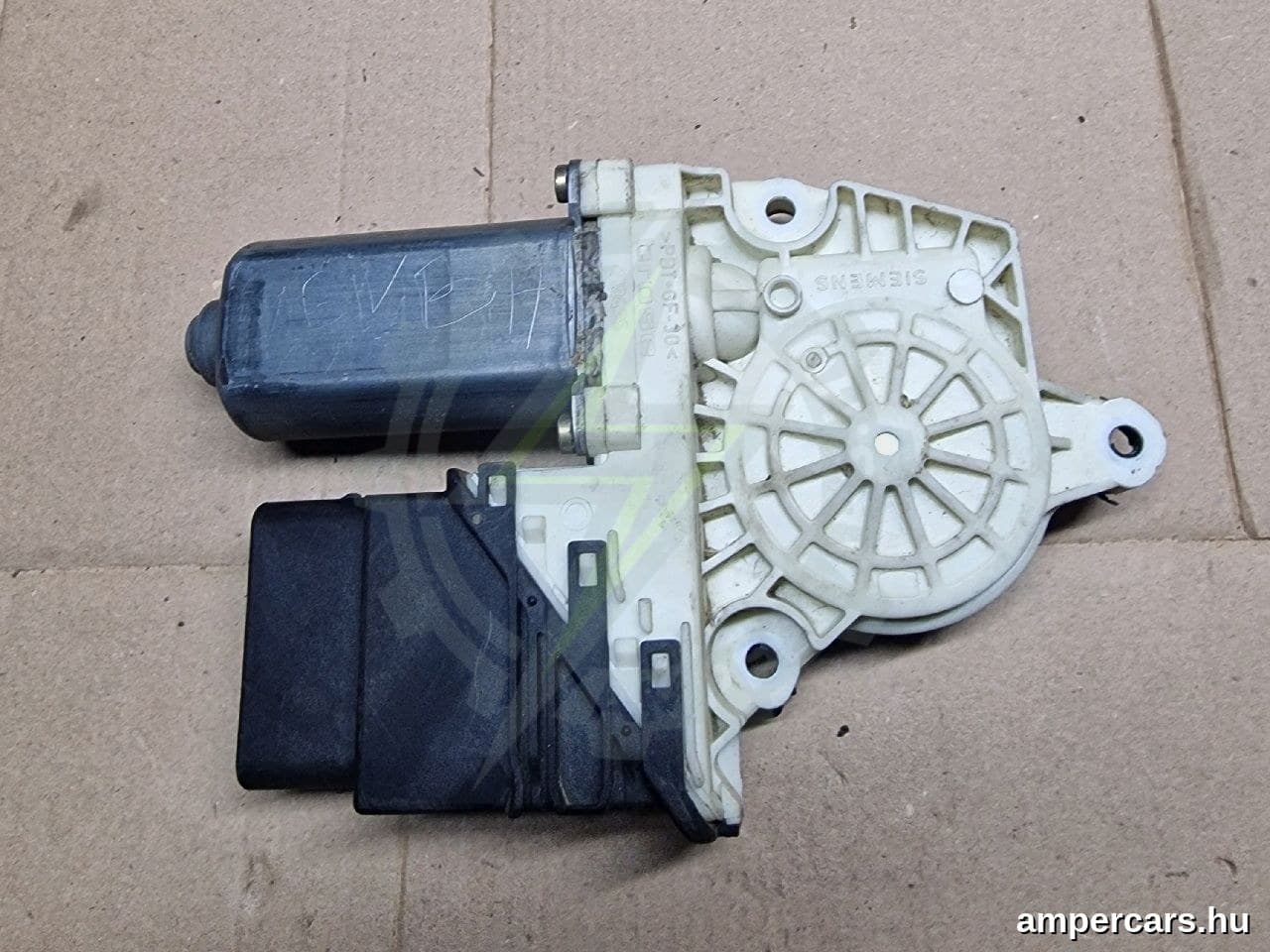 VW GOLF IV (1J1) - Ablakemelő Motor