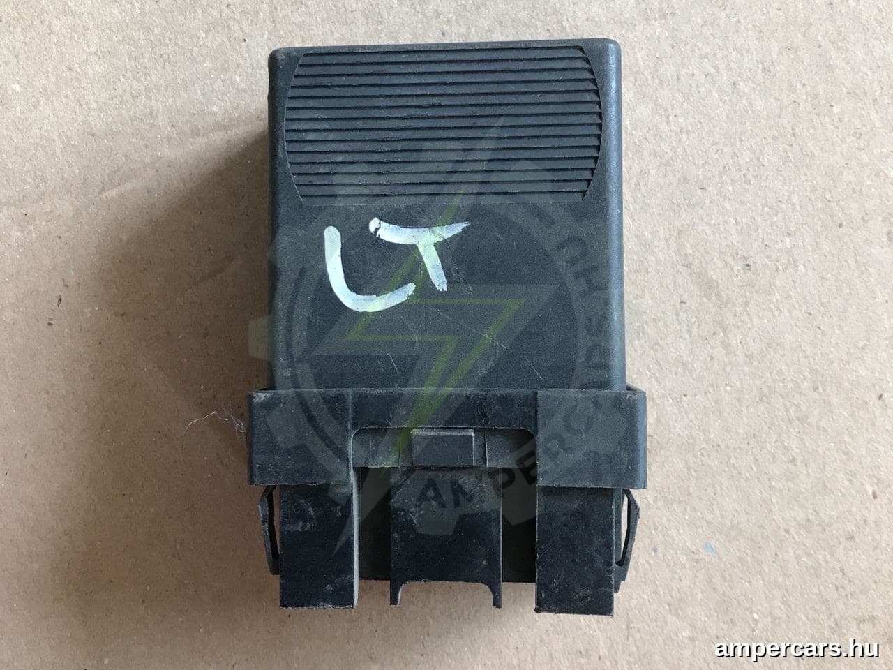 VW LT 28-46 II Dobozos (2DA, 2DD, 2DH) - Irányjelző Relé