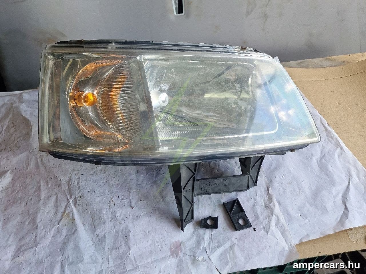 VW TRANSPORTER V Dobozos (7HA, 7HH, 7EA, 7EH) - Fényszóró